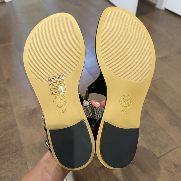 Michael Kors flat sandals - Picture 3 of 3
